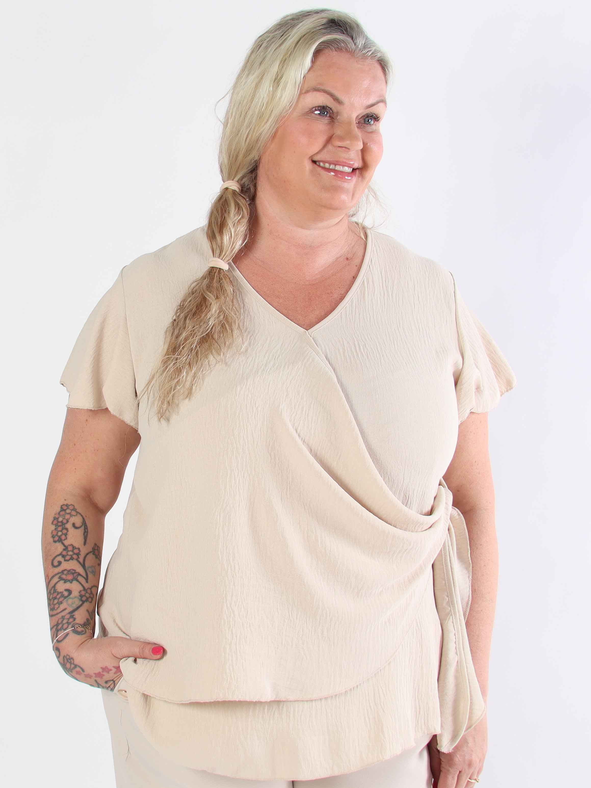 Jenny - Plus size-tunika med omlott i viskosblandning